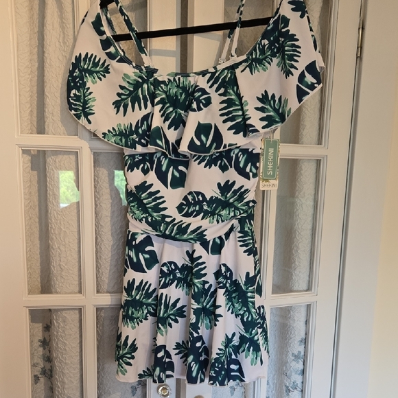 Swimsuit - Picture 1 of 5